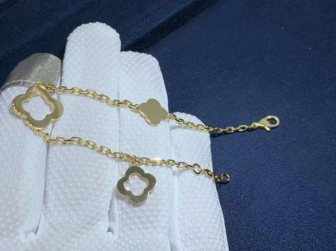 van cleef arpels 18k yellow gold byzantine alhambra bracelet vcard39600 5
