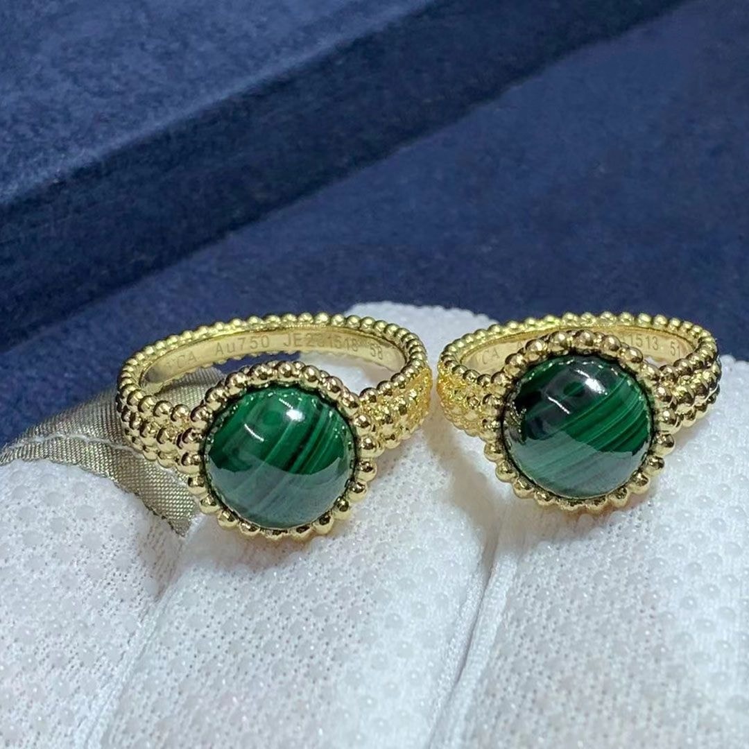 van cleef arpels 18k yellow gold malachite perlee couleurs ring vcarpjmu00
