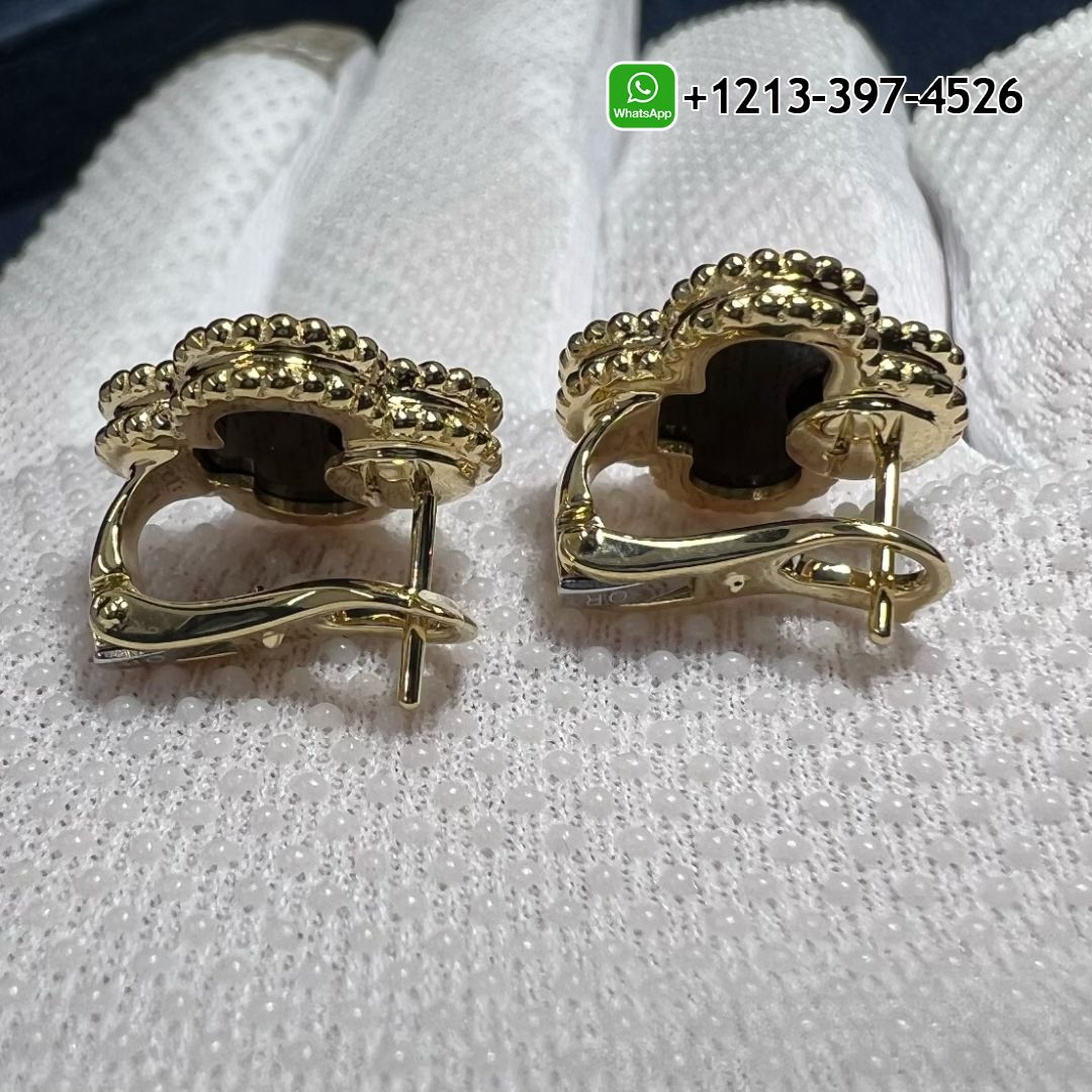 Van-Cleef-Arpels-18K-Yellow-Gold-Onyx-Vintage-Alhambra-Earrings-VCARA44200-4.jpg 1:1 Quality Van Cleef & Arpels 18K Yellow Gold Onyx Vintage Alhambra Earrings - High Quality 18k Gold and Diamond Luxury Distinctive Collection Designer Jewelry Customized Factory Price - Image 5