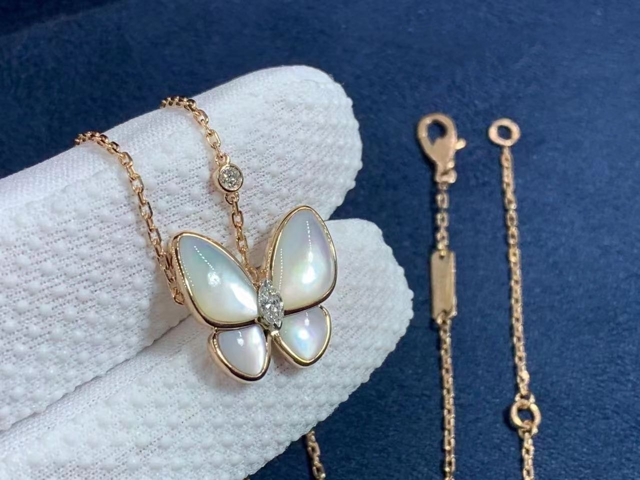 van cleef arpels 18k pink gold mother of pearl and diamond two butterfly pendant necklace vcaro8fo00 5