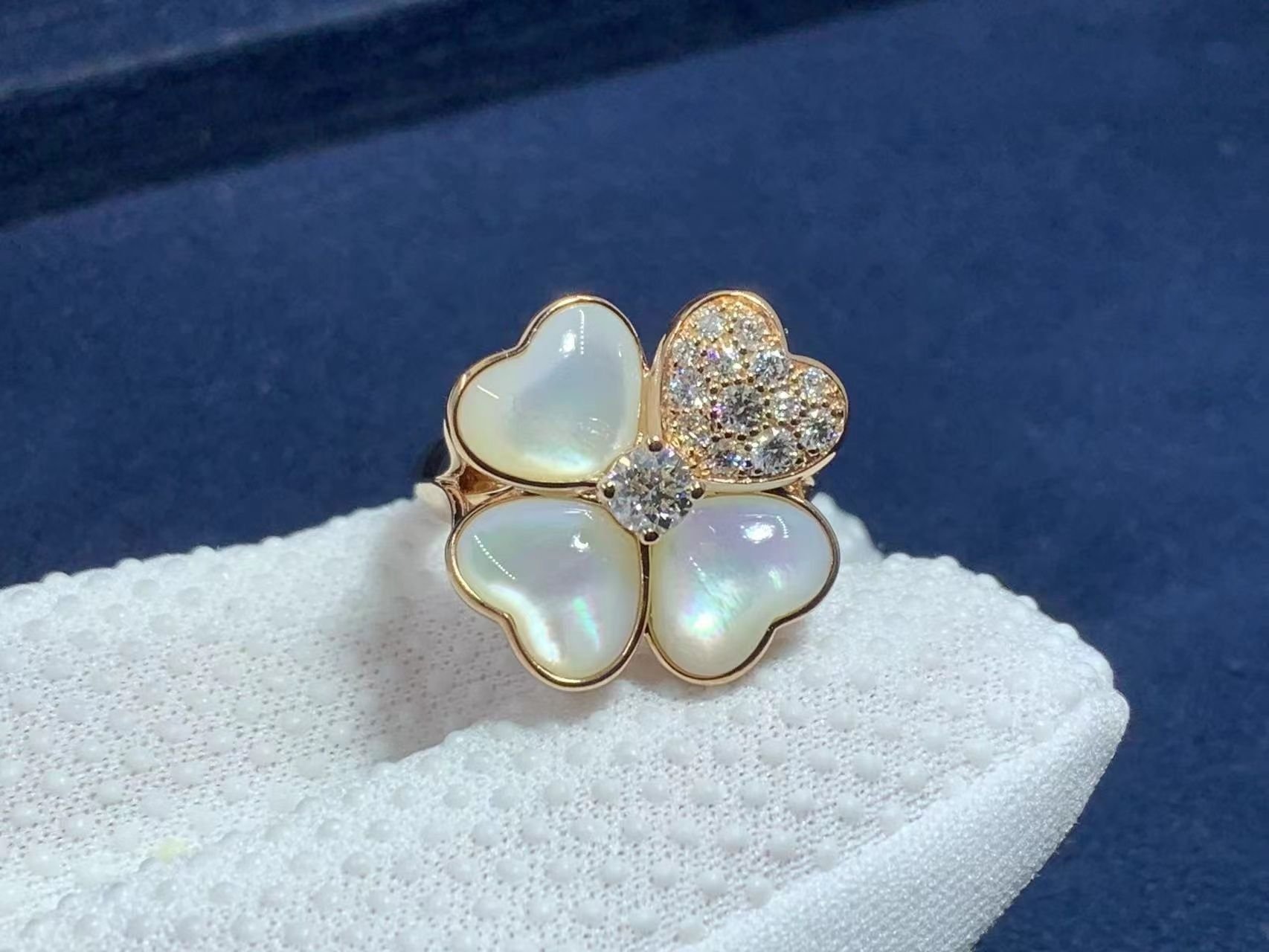 van cleef arpels 18k rose gold mother of pearl and diamond medium model cosmos ring vcaro51y00 2
