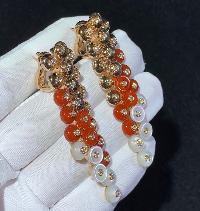 van cleef arpels 18k rose gold mother of pearl carnelian diamonds bouton dor earrings vcaro77300 1
