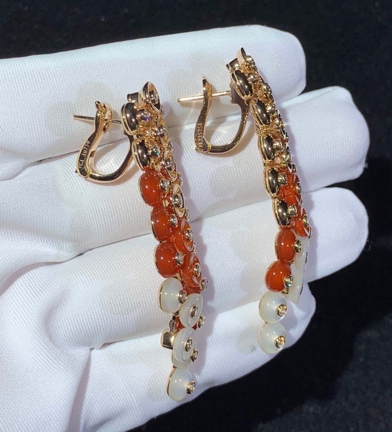 van cleef arpels 18k rose gold mother of pearl carnelian diamonds bouton dor earrings vcaro77300 3