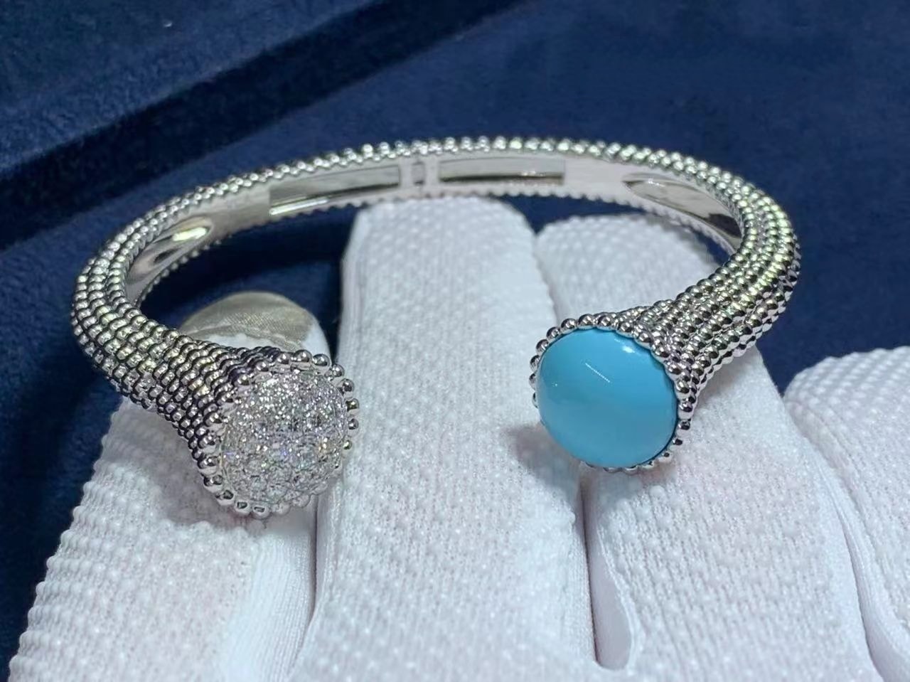 van cleef arpels 18k white gold turquoise diamond perlee couleurs bracelet vcarp27800 3