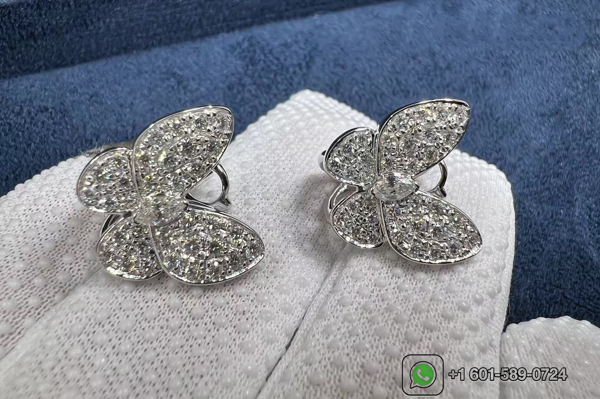 van cleef arpels 18k white gold two butterfly diamond earrings vcarb82900 1