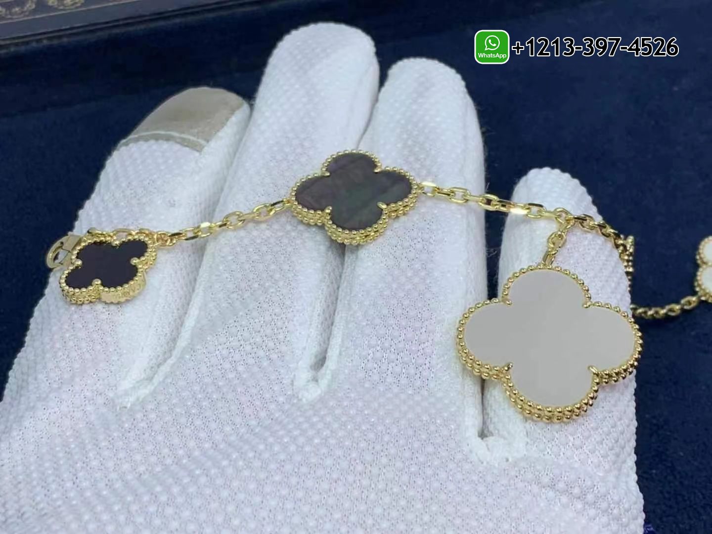 Van-Cleef-Arpels-18k-Yellow-Gold-5-Motif-Onyx-Mother-of-Pearl-Magic-Alhambra-Bracelet-VCARD78700-5.jpg Custom Made Best Quality 1:1 Van Cleef & Arpels 18k Yellow Gold 5 Motif Onyx Mother of Pearl Magic Alhambra Bracelet - High Quality 18k Gold and Diamond Luxury Distinctive Collection Designer Jewelry Customized Factory Price - Image 5