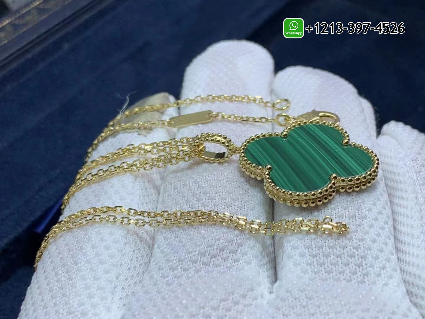 Van-Cleef-Arpels-18k-Yellow-Gold-Malachite-1-Motif-Magic-Alhambra-Necklace-VCARO3MG00-4.jpg Custom Made Best Quality 1:1 Van Cleef & Arpels 18k Yellow Gold Malachite 1 Motif Magic Alhambra Necklace - High Quality 18k Gold and Diamond Luxury Distinctive Collection Designer Jewelry Customized Factory Price - Image 5