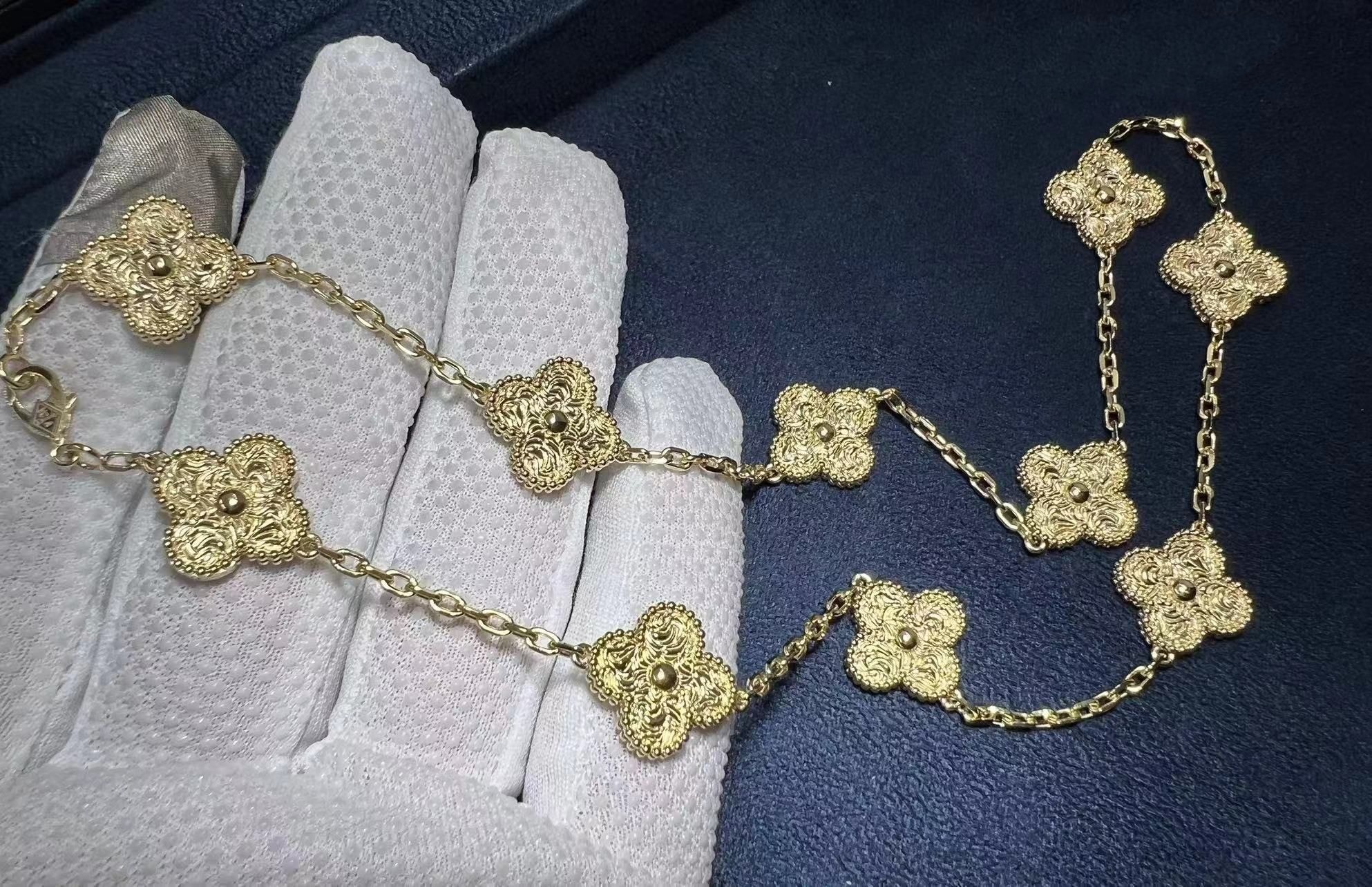 van cleef arpels 18k yellow gold vintage alhambra 10 motif necklace vcaro1id00 4