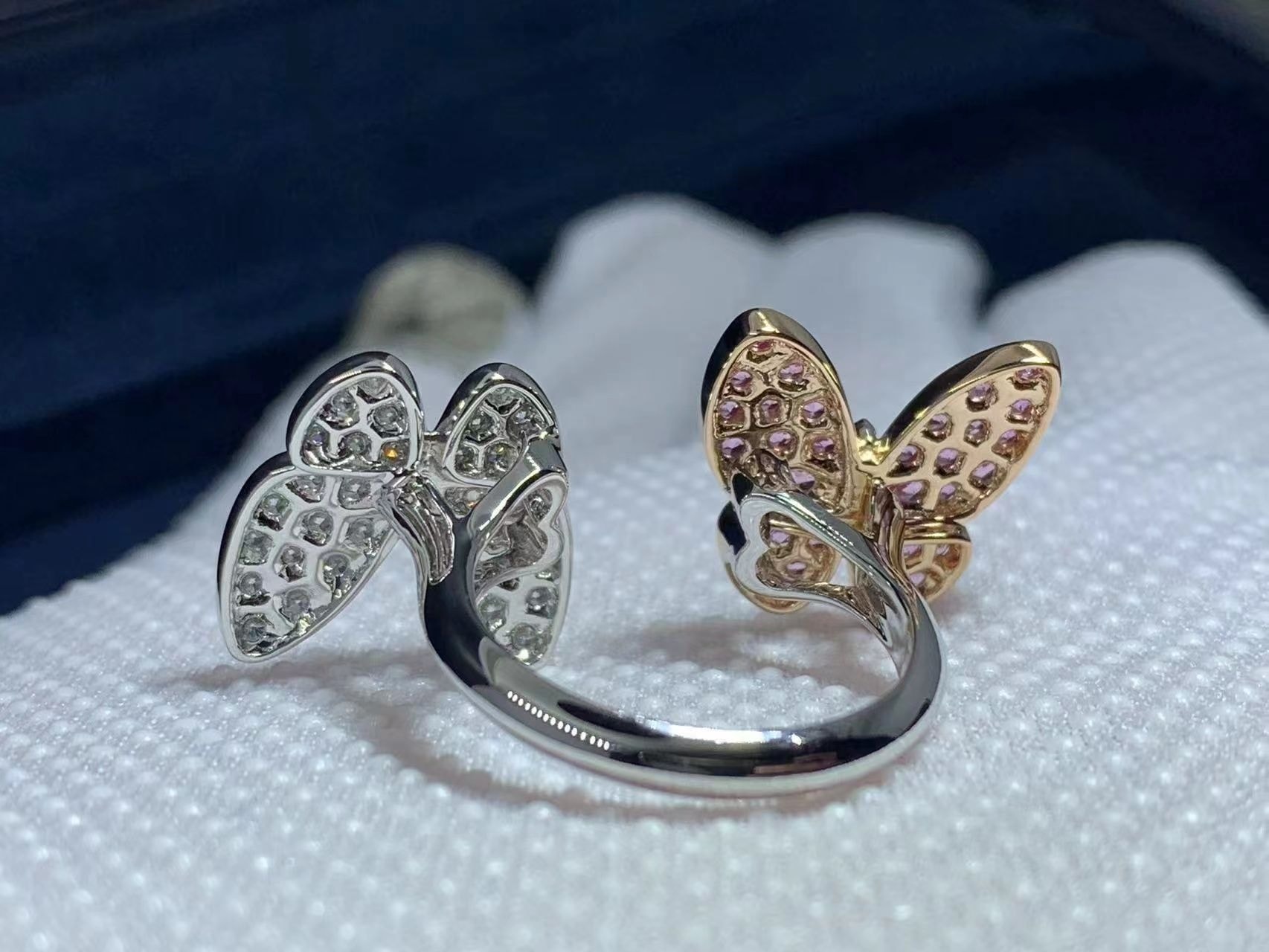 van cleef arpels diamond and pink sapphire two butterfly between the finger ring vcaro3m500 6