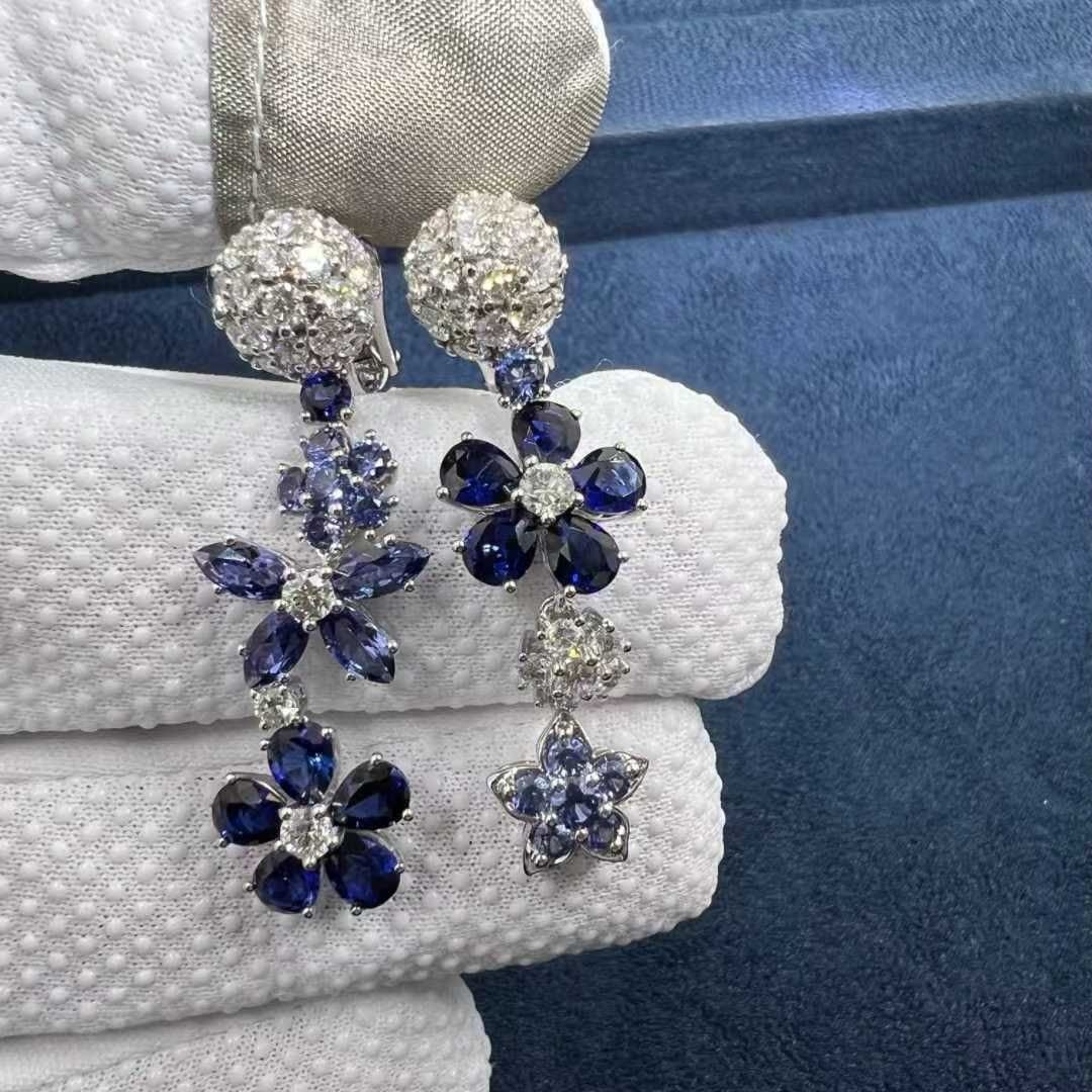 van cleef arpels folie des pres blue sapphire diamonds 18k white gold earrings vcarp05g00 1