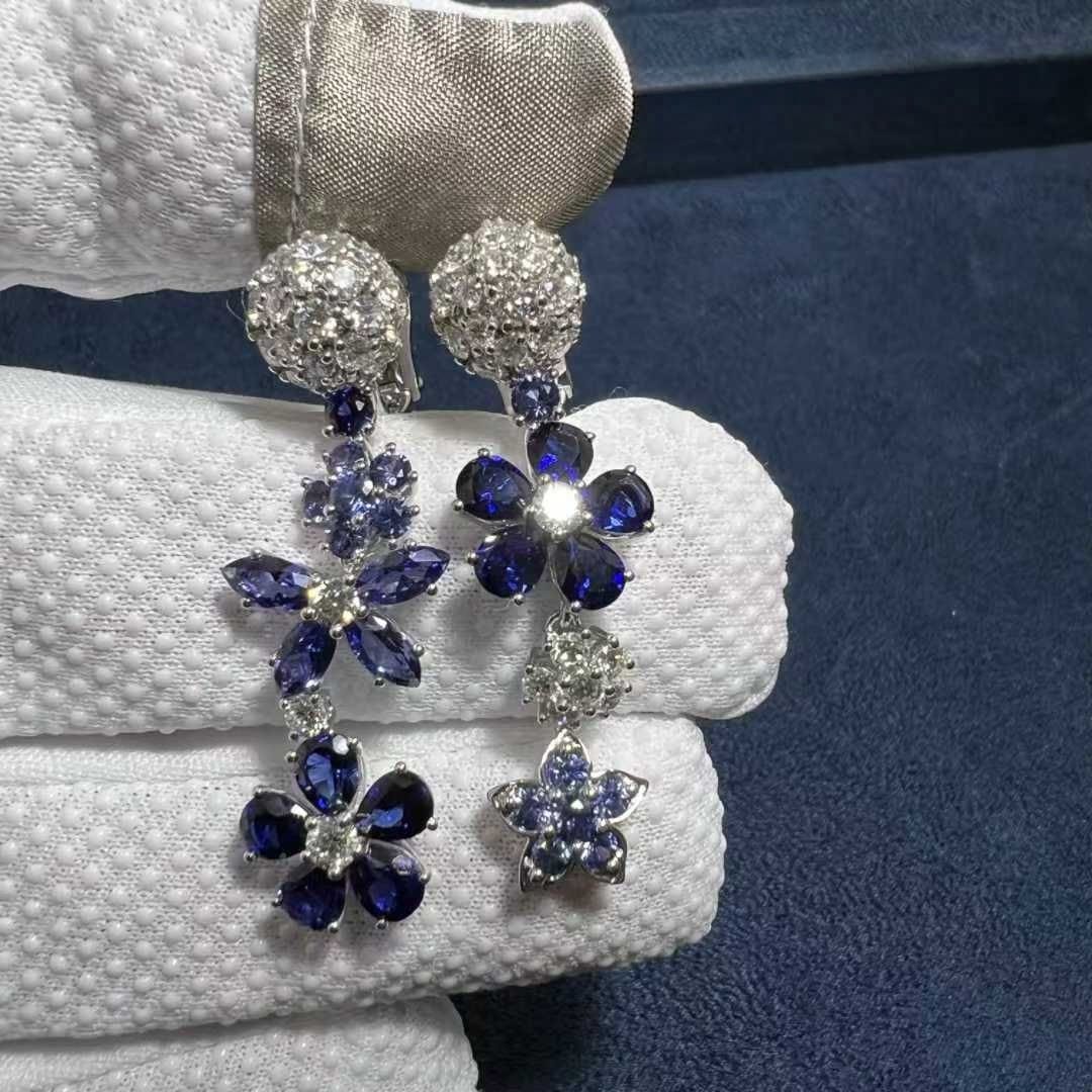 van cleef arpels folie des pres blue sapphire diamonds 18k white gold earrings vcarp05g00