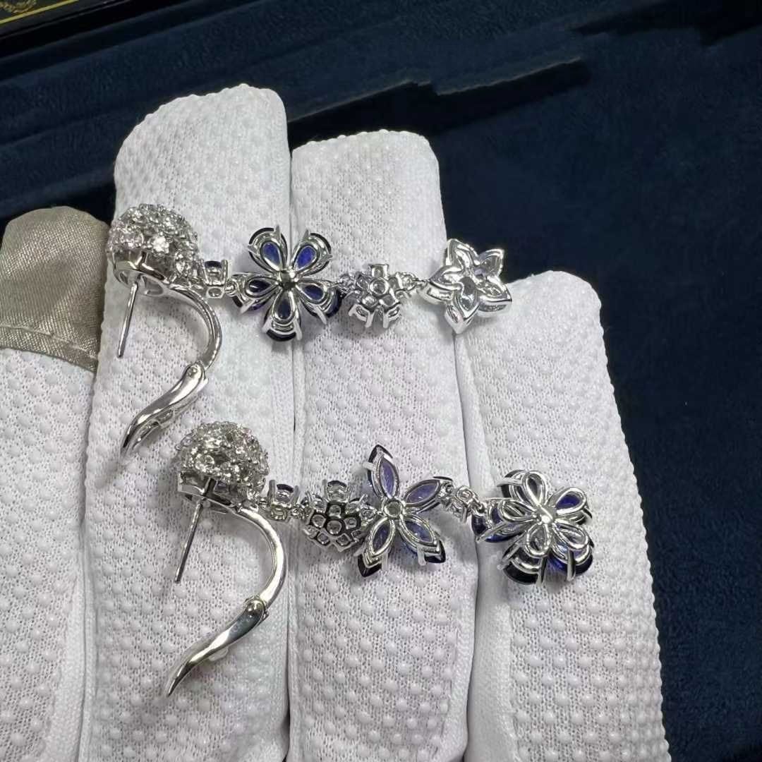 van cleef arpels folie des pres blue sapphire diamonds 18k white gold earrings vcarp05g00 9