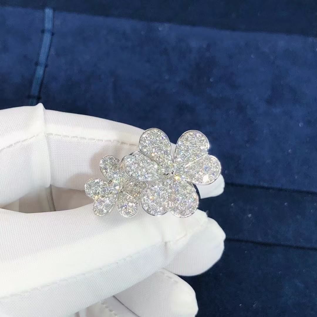 van cleef arpels frivole pave diamond 18k white gold between the finger ring vcarb67500