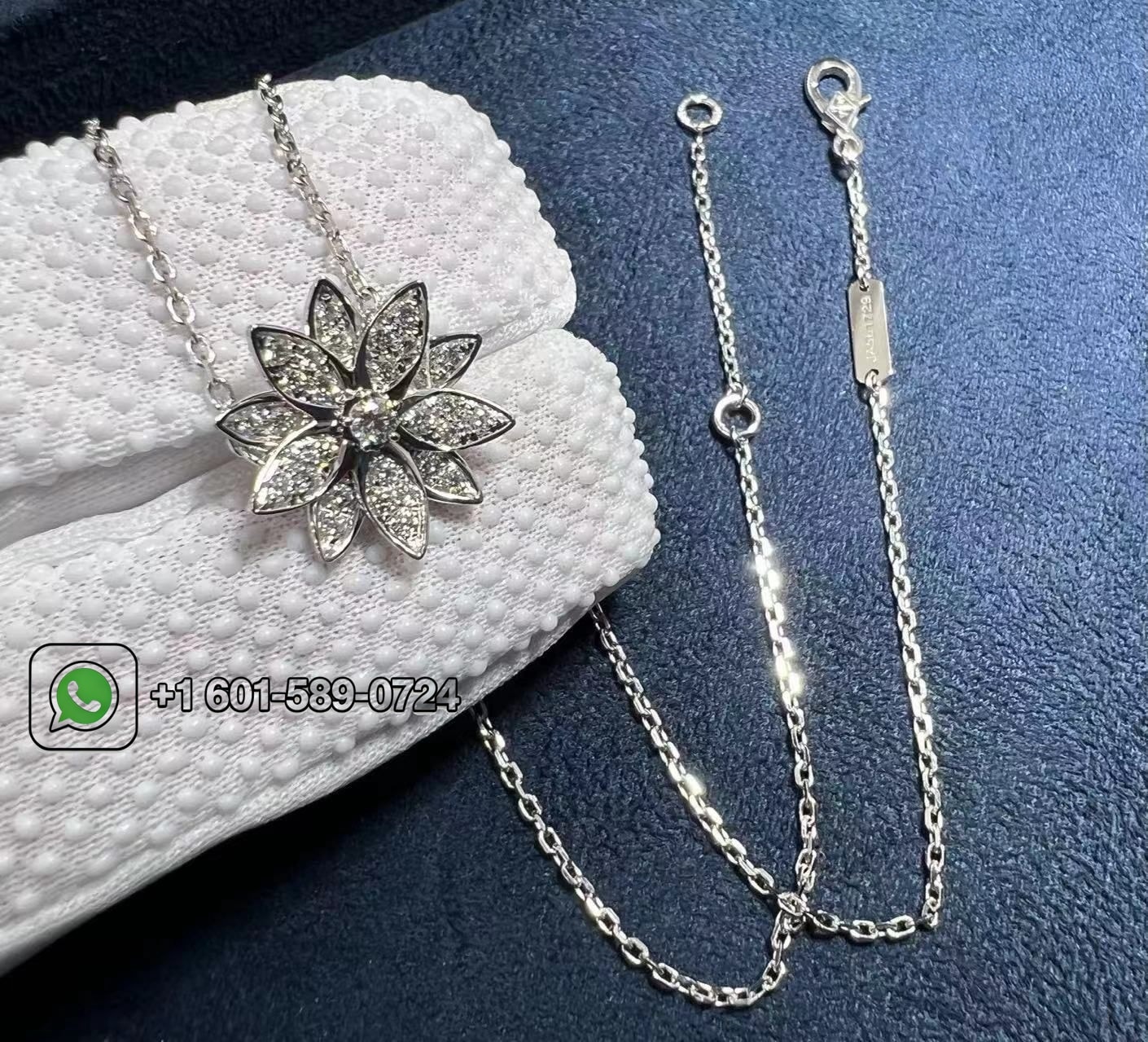 van cleef arpels lotus clip pendant small model 18k white gold diamond vcaro6p600 4