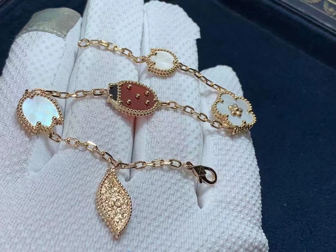 van cleef arpels lucky spring 5 motifs 18k rose gold mother of pearl carnelian onyx bracelet vcarp7rr00 3