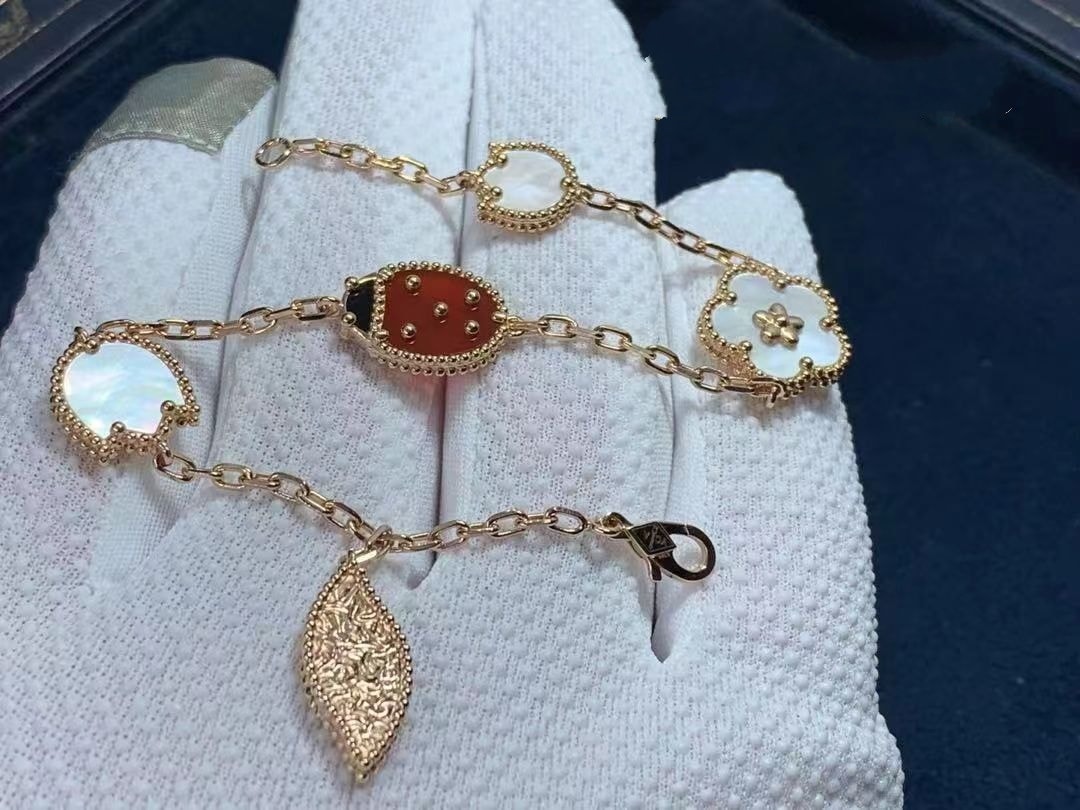 van cleef arpels lucky spring 5 motifs 18k rose gold mother of pearl carnelian onyx bracelet vcarp7rr00 4