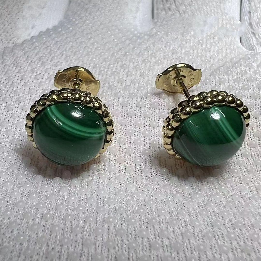 van cleef arpels perlee couleurs malachite 18k yellow gold stud earrings vcarp4ds00