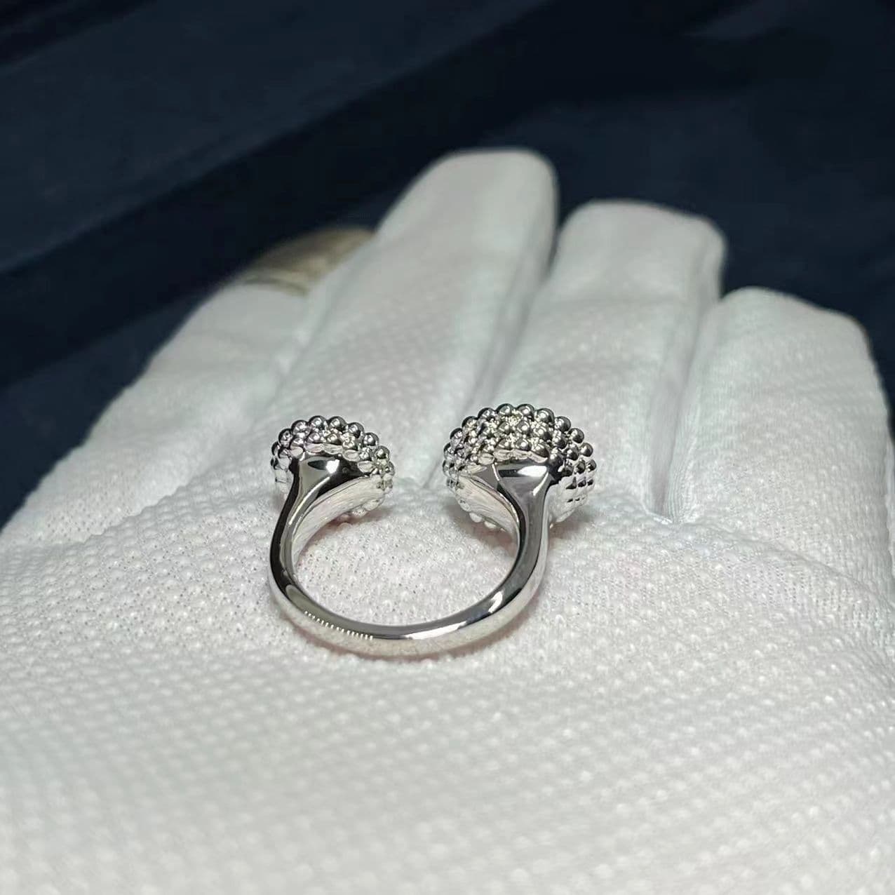 van cleef arpels perlee couleurs turquoise diamonds 18k white gold between the finger ring vcaro9sw00 5