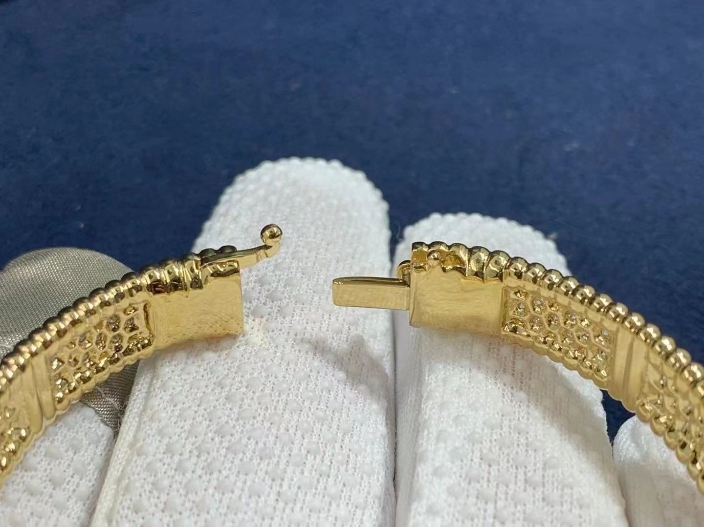 van cleef arpels perlee diamond 3 row 18k yellow gold bracelet vcaro3yc00 6