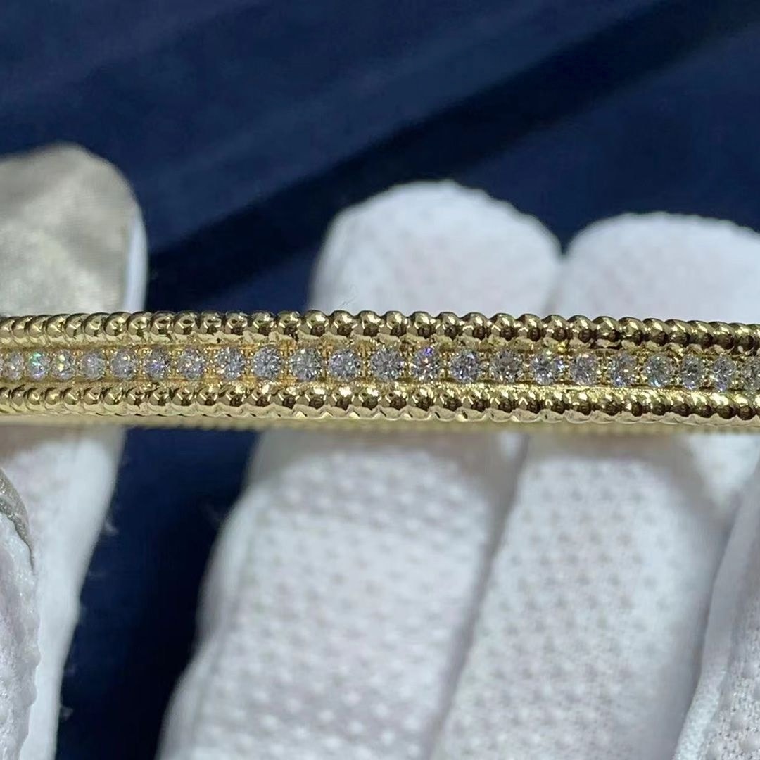van cleef arpels perlee diamonds 1 row 18k yellow gold bangle bracelet vcarp27b00