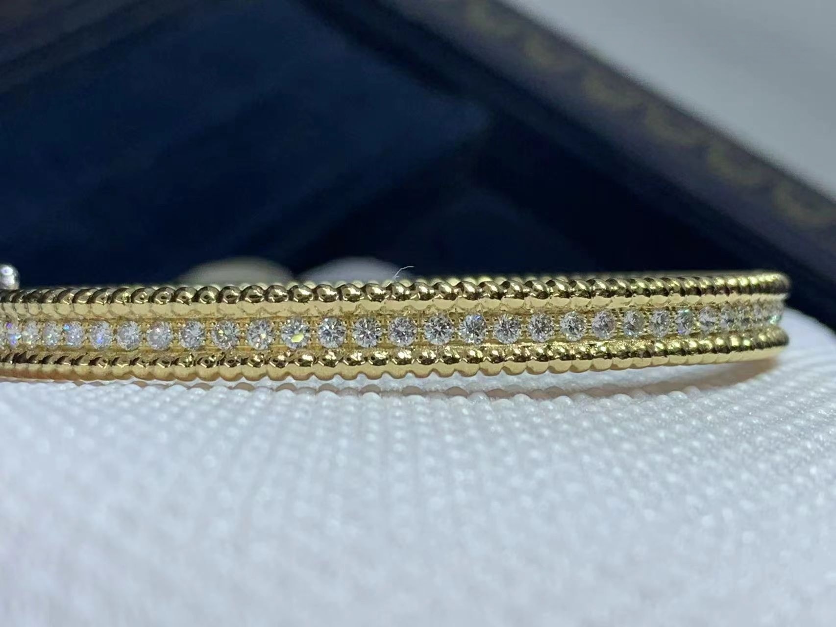 van cleef arpels perlee diamonds 1 row 18k yellow gold bangle bracelet vcarp27b00 6