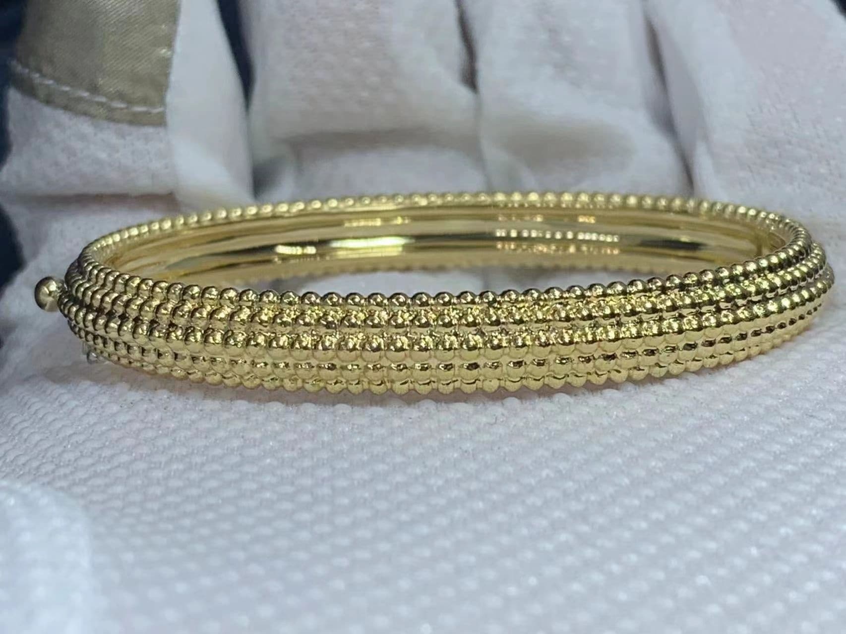 van cleef arpels pure 18k yellow gold perlee pearls of gold 5 row bracelet vcarp0x200 1