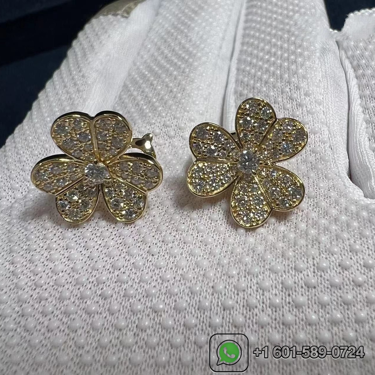 van cleef arpels small model frivole 18k yellow gold diamond earrings vcarp0j900 1