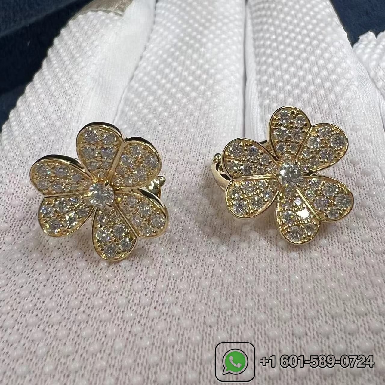 van cleef arpels small model frivole 18k yellow gold diamond earrings vcarp0j900 2