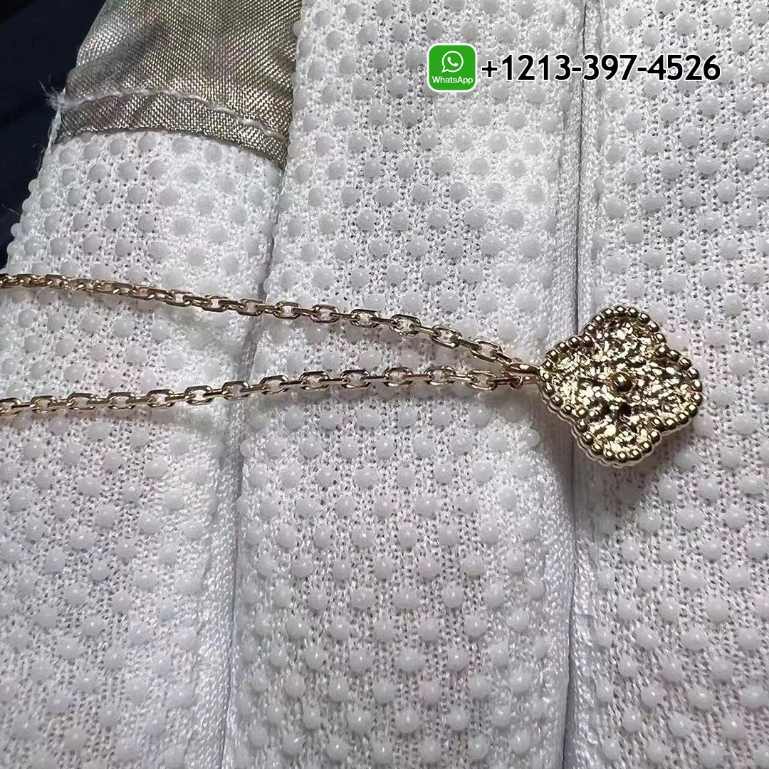 Best Sellers Quality 1:1 Copy Van Cleef & Arpels Sweet Alhambra 18K Rose Gold Pendant - High Quality 18k Gold and Diamond Luxury Distinctive Collection Designer Jewelry Customized Factory Price Van Cleef Arpels Sweet Alhambra 18K Rose Gold Pendant VCARO8DF00