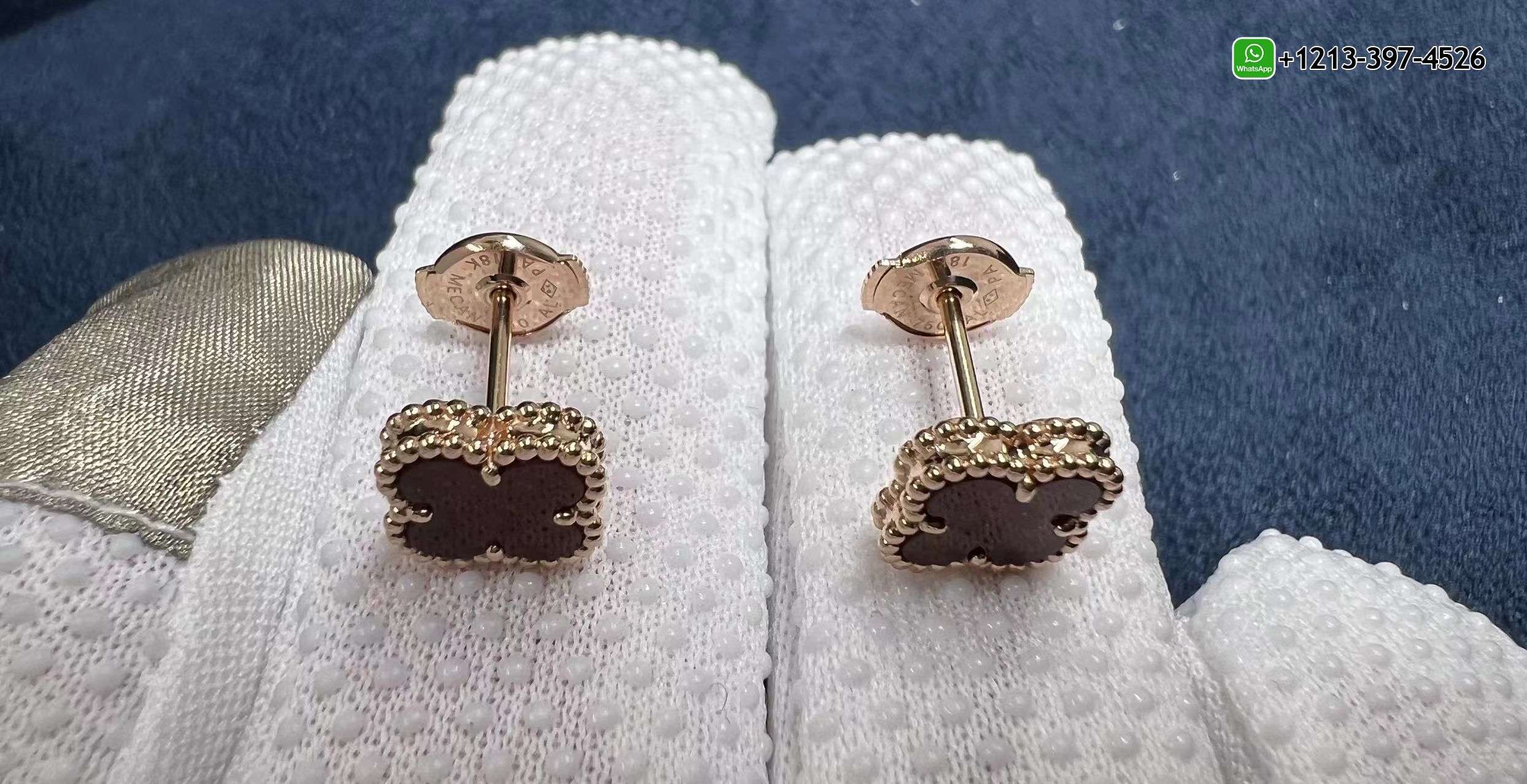 Van-Cleef-Arpels-Sweet-Alhambra-Carnelian-18K-Rose-Gold-Earstud-Earrings-VCARN6BO00-1.jpg High Quality Van Cleef & Arpels Sweet Alhambra Carnelian 18K Yellow Gold Earstud Earrings - High Quality 18k Gold and Diamond Luxury Distinctive Collection Designer Jewelry Customized Factory Price - Image 5