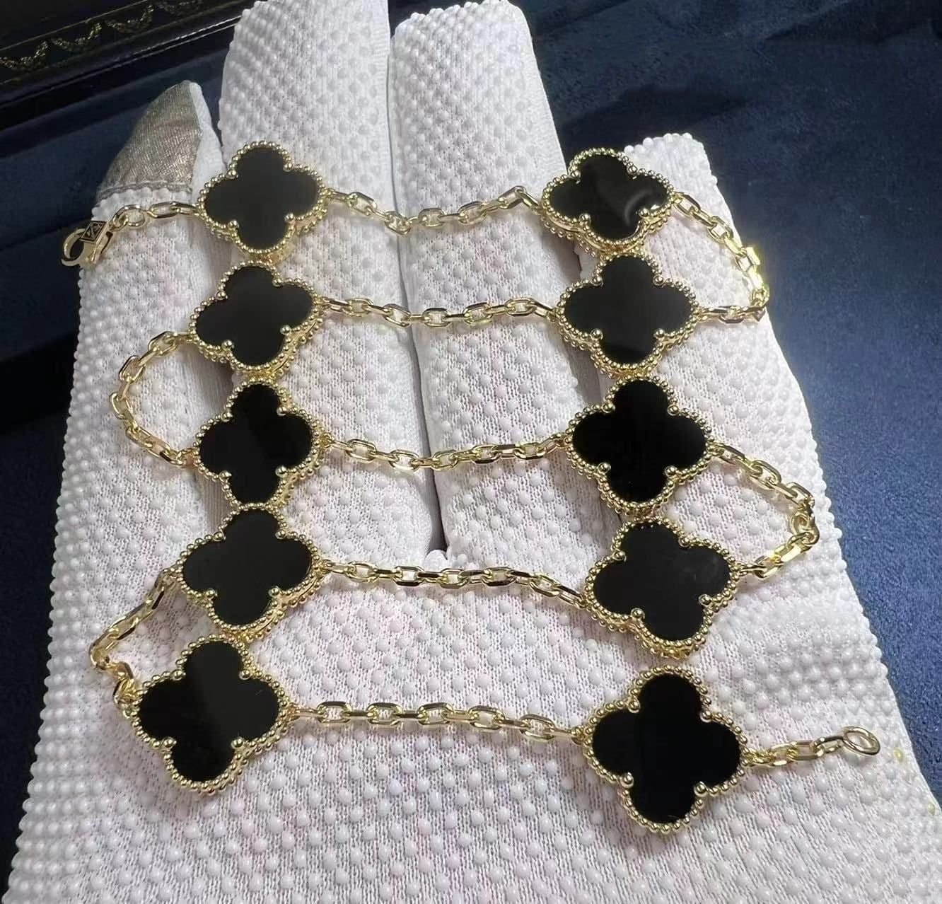van cleef arpels vintage alhambra 10 motif onyx 18k yellow gold necklace vcara42700 2