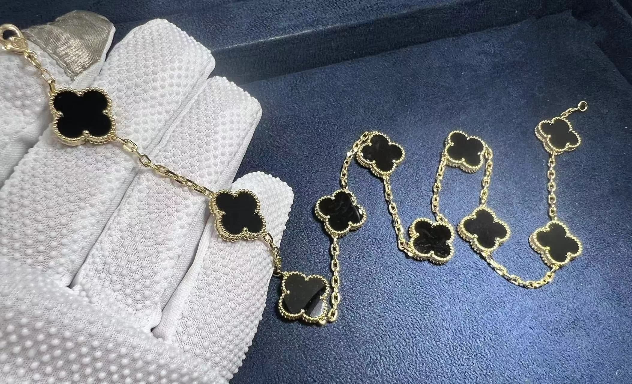 van cleef arpels vintage alhambra 10 motif onyx 18k yellow gold necklace vcara42700 3