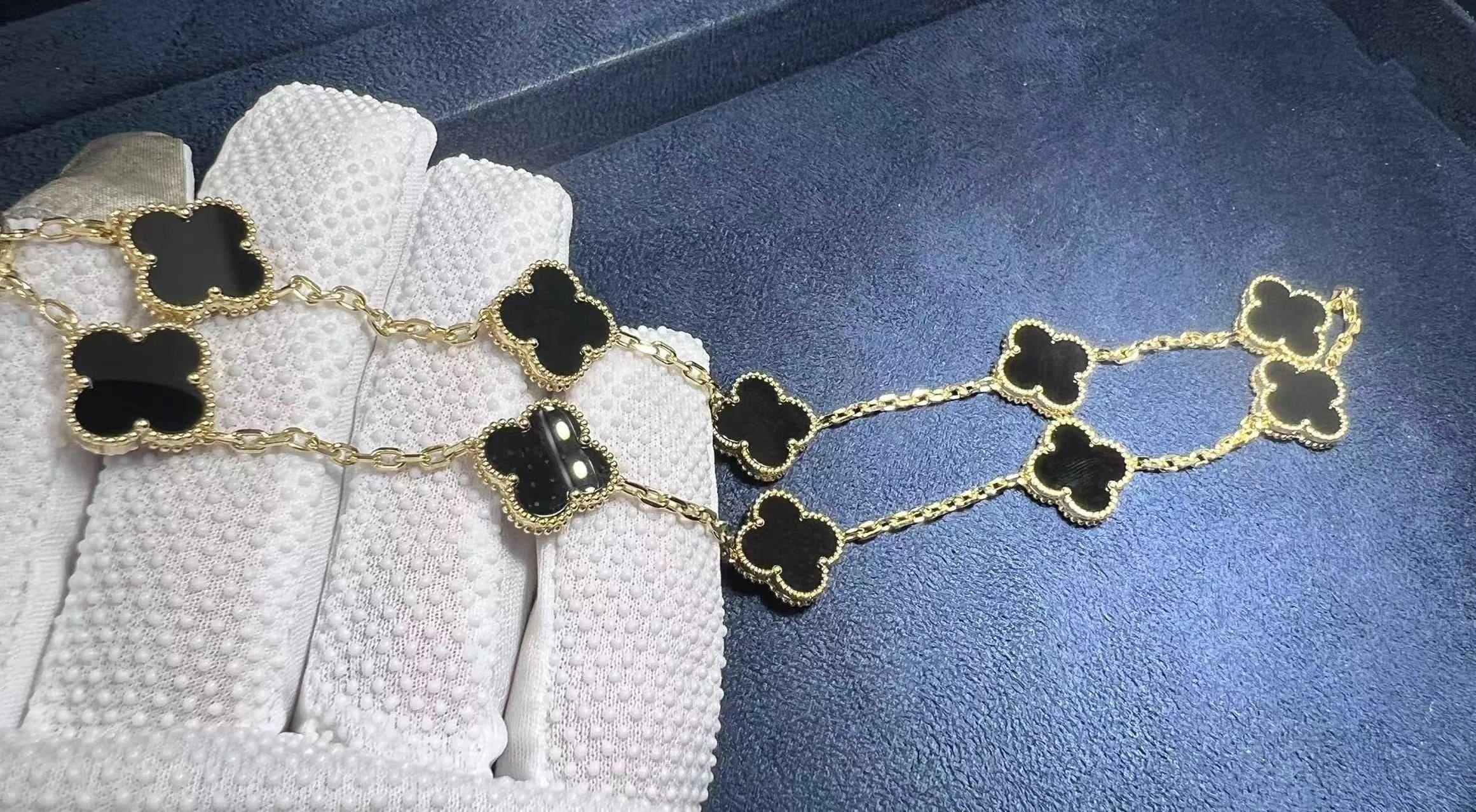 van cleef arpels vintage alhambra 10 motif onyx 18k yellow gold necklace vcara42700 5