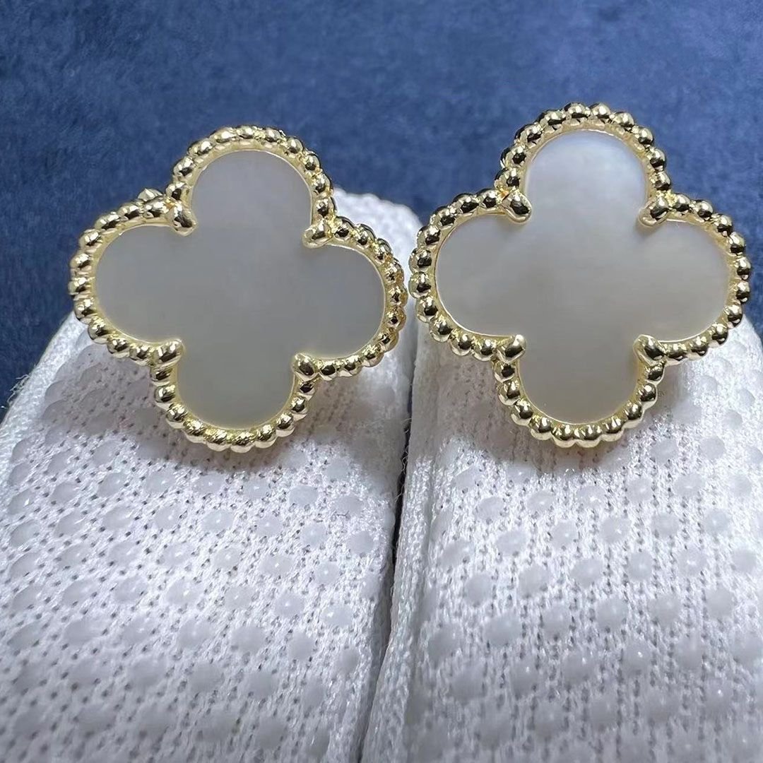 van cleef arpels vintage alhambra 18k yellow gold mother of pearl clip earrings vcara44100