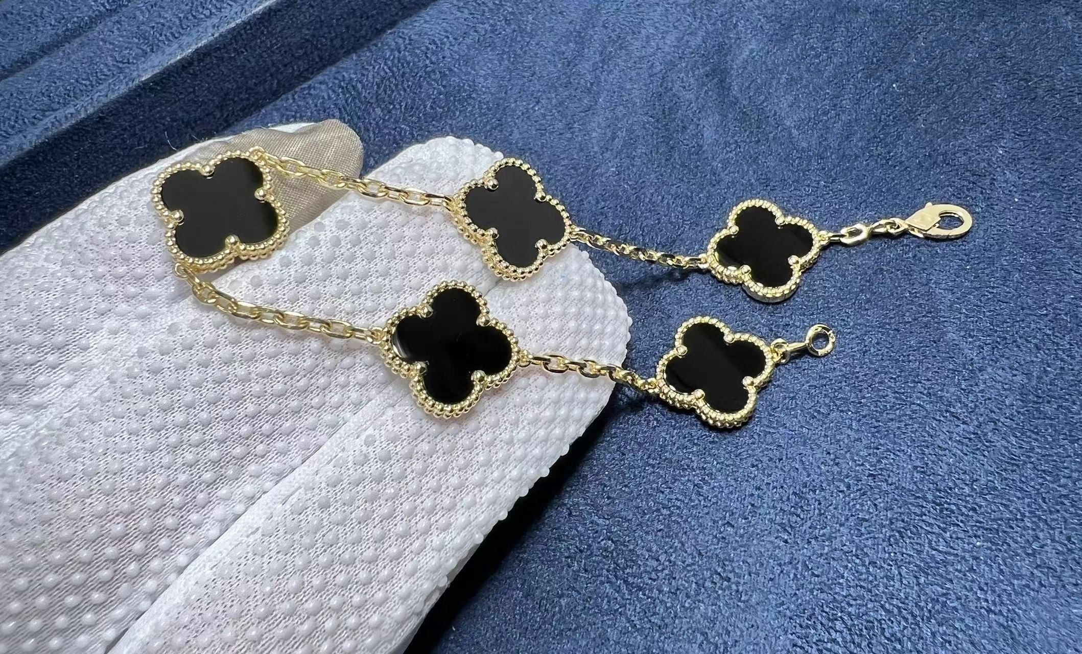 van cleef arpels vintage alhambra 5 motif 18k yellow gold bracelet vcara41300 6