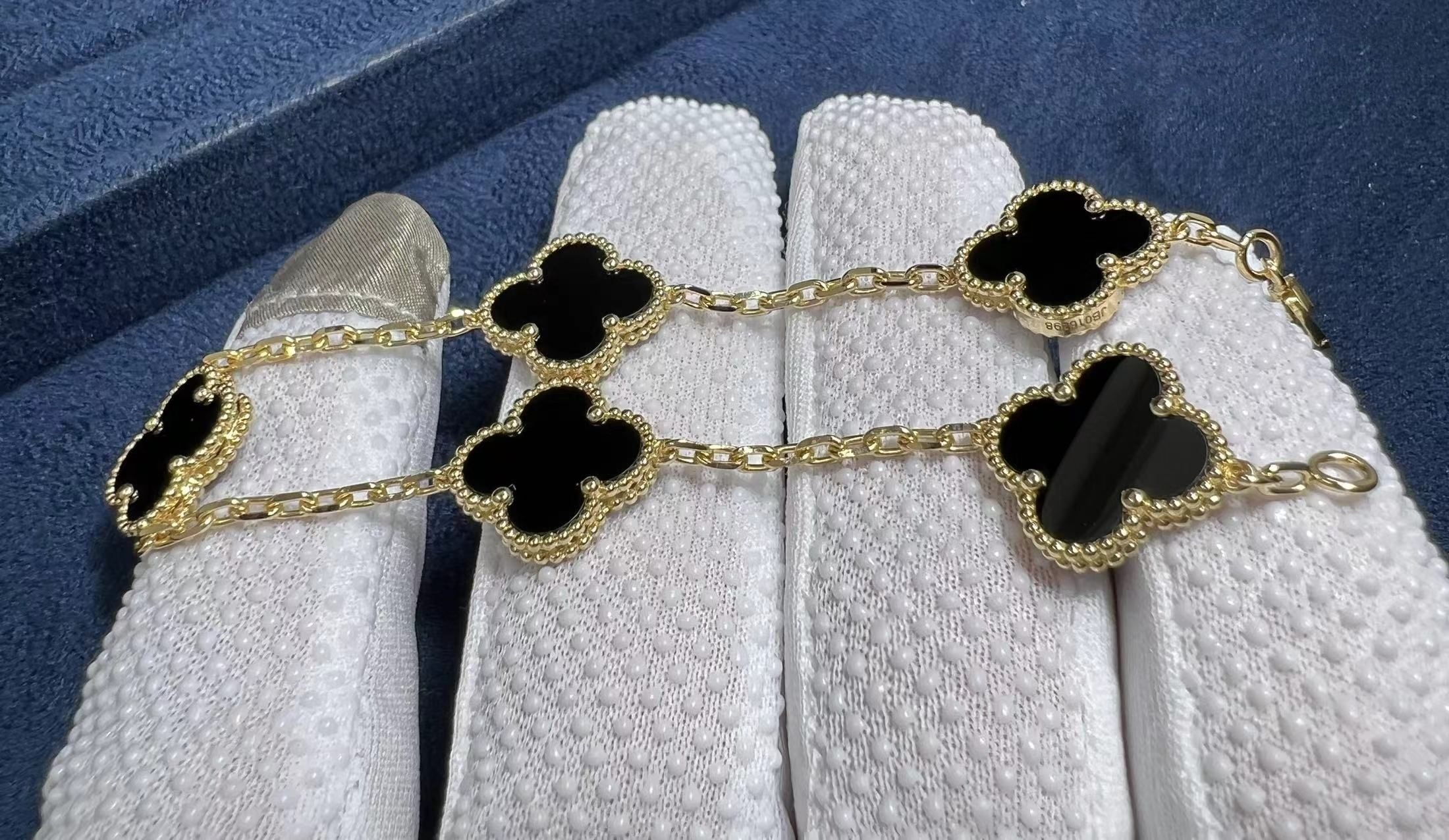 van cleef arpels vintage alhambra 5 motif 18k yellow gold bracelet vcara41300 7