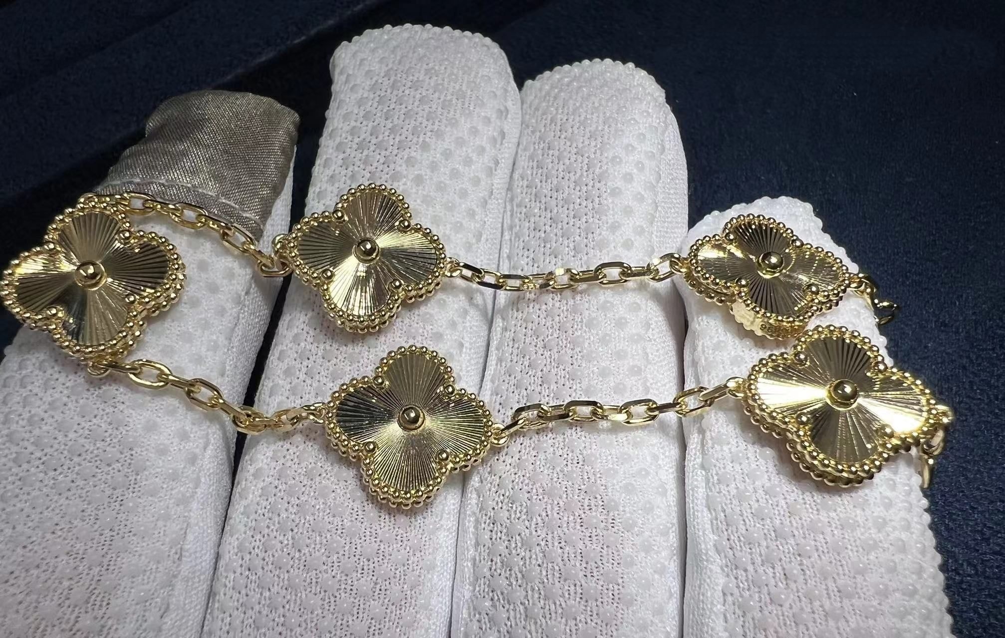 van cleef arpels vintage alhambra 5 motifs guilloche 18k yellow gold bracelet vcarp3jk00 4