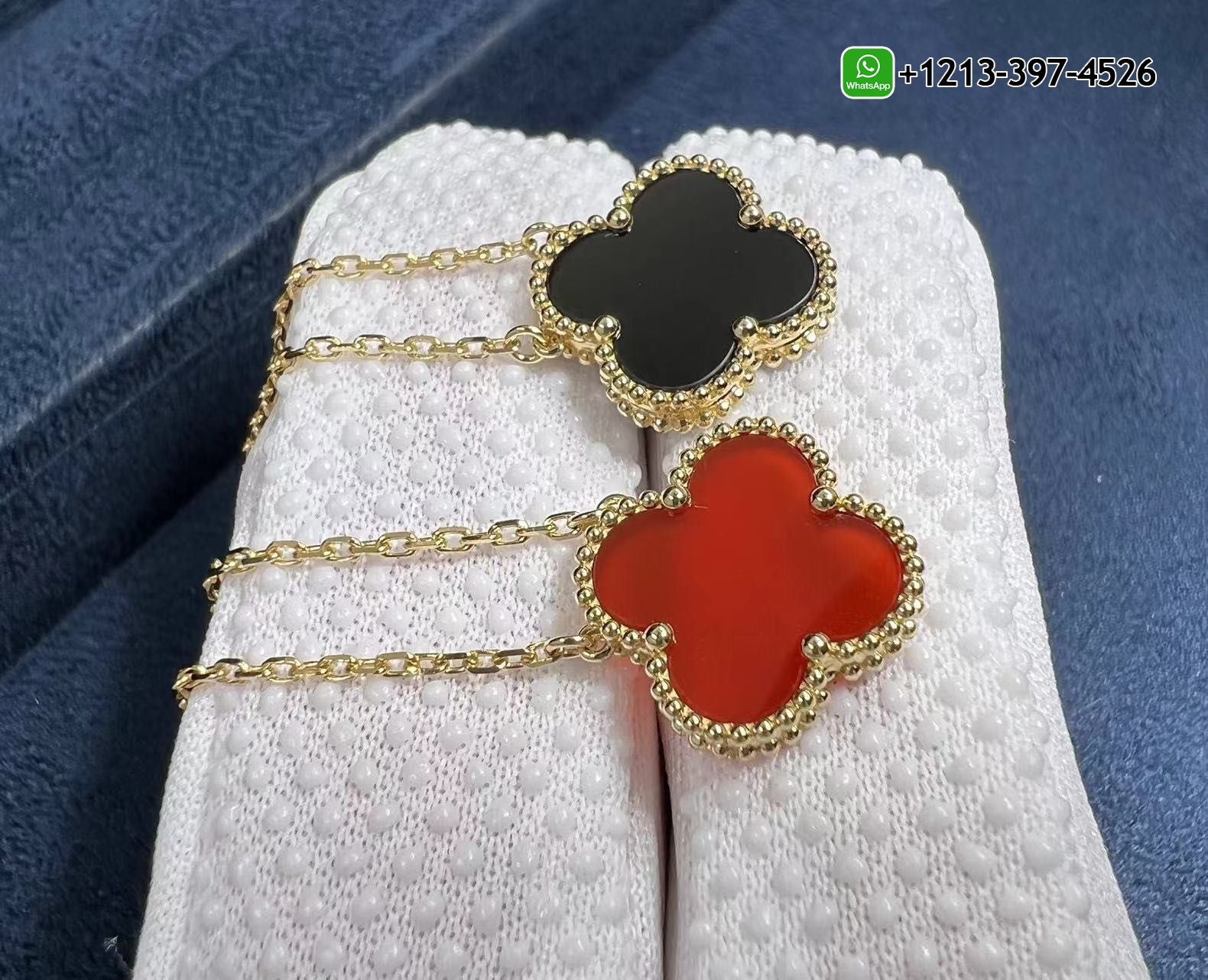 Van-Cleef-Arpels-Vintage-Alhambra-Carnelian-Pendant-Necklace-18k-Yellow-Gold-VCARD38500-2.jpg Replica 1:1 High Quality Van Cleef & Arpels Vintage Alhambra 18K Yellow Gold Carnelian Pendant Necklace - High Quality 18k Gold and Diamond Luxury Distinctive Collection Designer Jewelry Customized Factory Price - Image 3