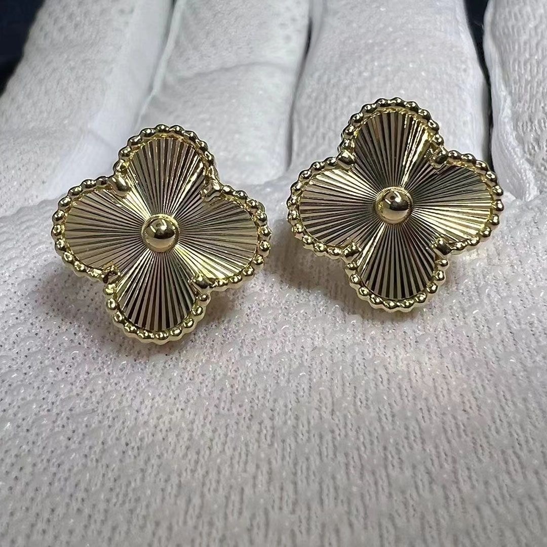 van cleef arpels vintage alhambra guilloche 18k yellow gold earrings vcarp3jl00 4