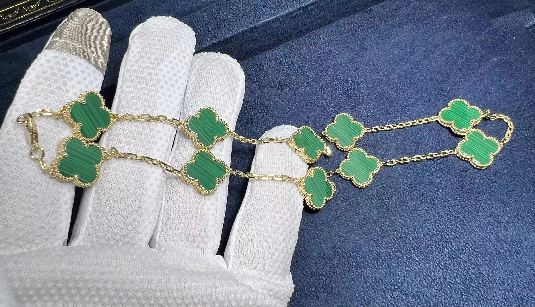 van cleef arpels vintage alhambra malachite 10 motif 18k yellow gold necklace vcaro3qj00 5