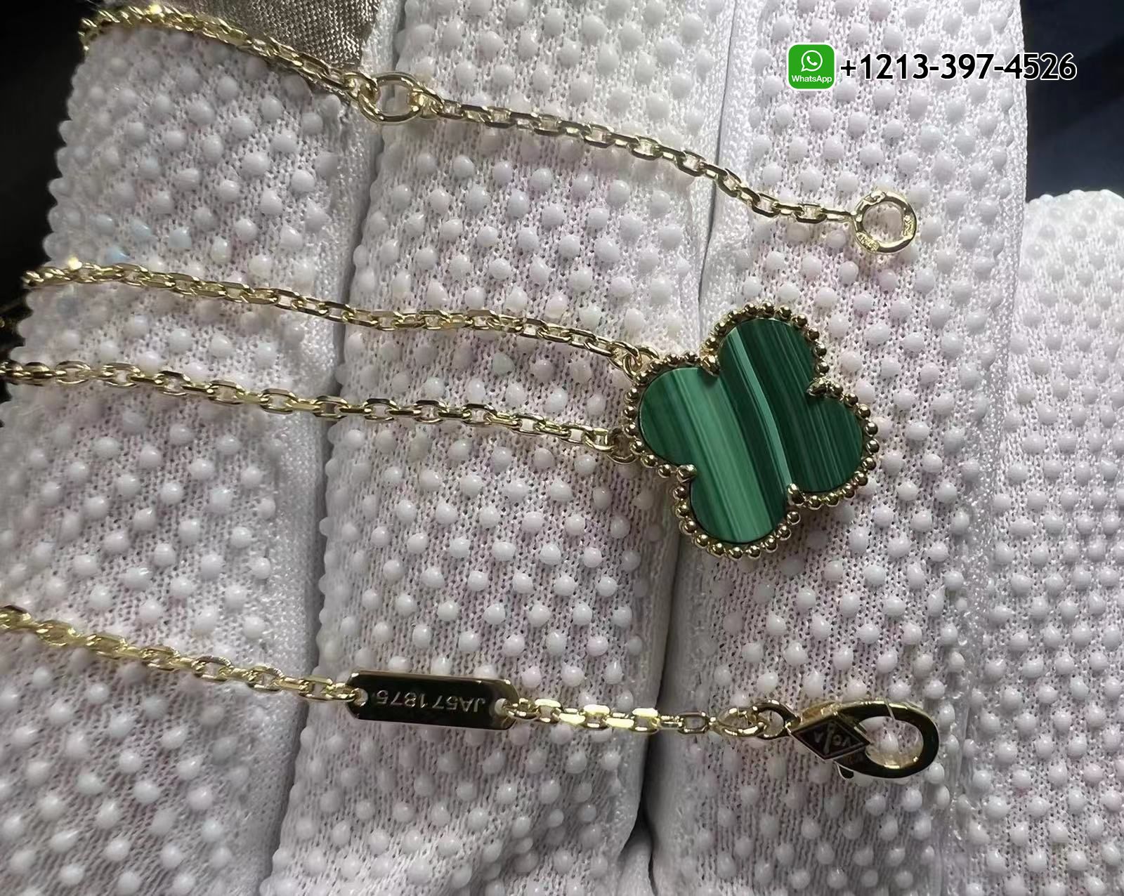 Van-Cleef-Arpels-Vintage-Alhambra-Malachite-18k-Yellow-Gold-Pendant-Necklace-VCARO9VA00-1.jpg Van Cleef & Arpels Vintage Alhambra Malachite 18k Yellow Gold Pendant Necklace Replica - High Quality 18k Gold and Diamond Luxury Distinctive Collection Designer Jewelry Customized Factory Price - Image 3