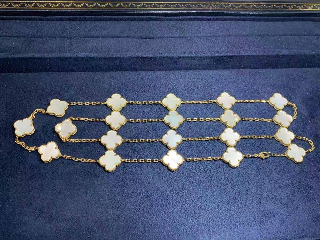 van cleef arpels vintage alhambra mother of pearl 20 motif 18k yellow gold necklace vcara42100 6