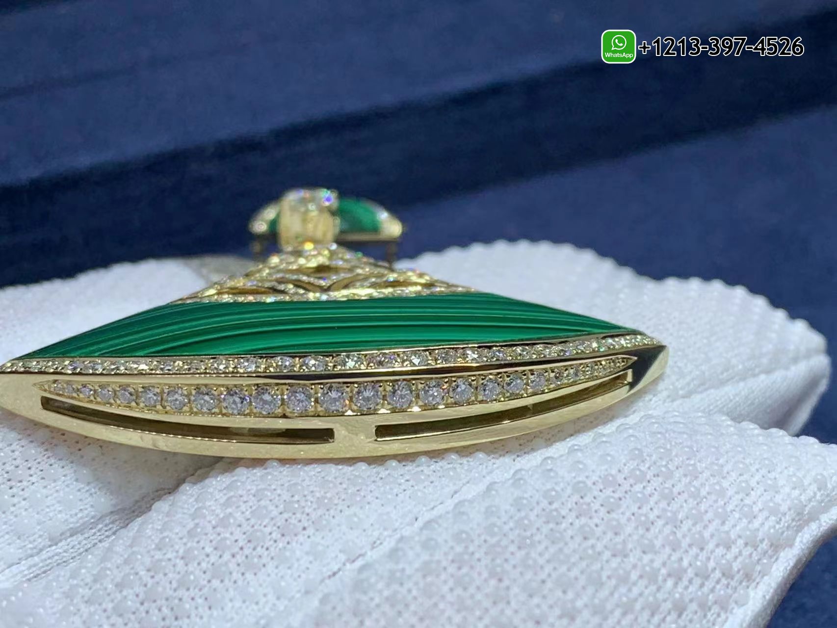 ao1rpsherle Best Sellers 1:1 Quality Cheap Custom Made Bulgari Divas’ Dream 18K Yellow Gold Malachite and Diamonds Large Pendant Necklace - High Quality 18k Gold and Diamond Luxury Distinctive Collection Designer Jewelry Customized Factory Price - Image 4