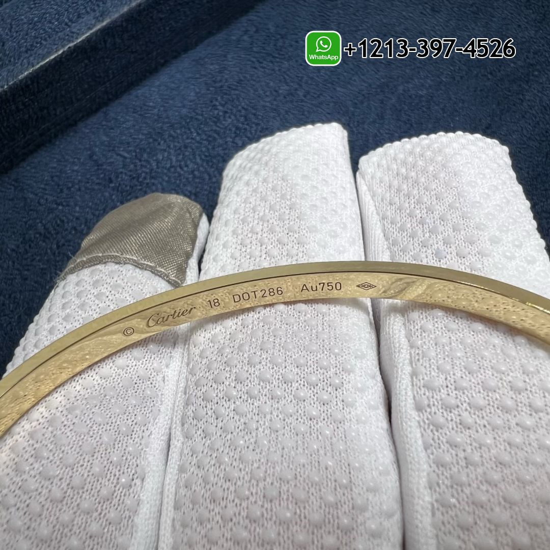 bjdeydnuxl2 Custom Made Cartier Love Bracelet Pave Diamond Small Model 18k Yellow Gold - High Quality 18k Gold and Diamond Luxury Distinctive Collection Designer Jewelry Customized Factory Price - Image 5