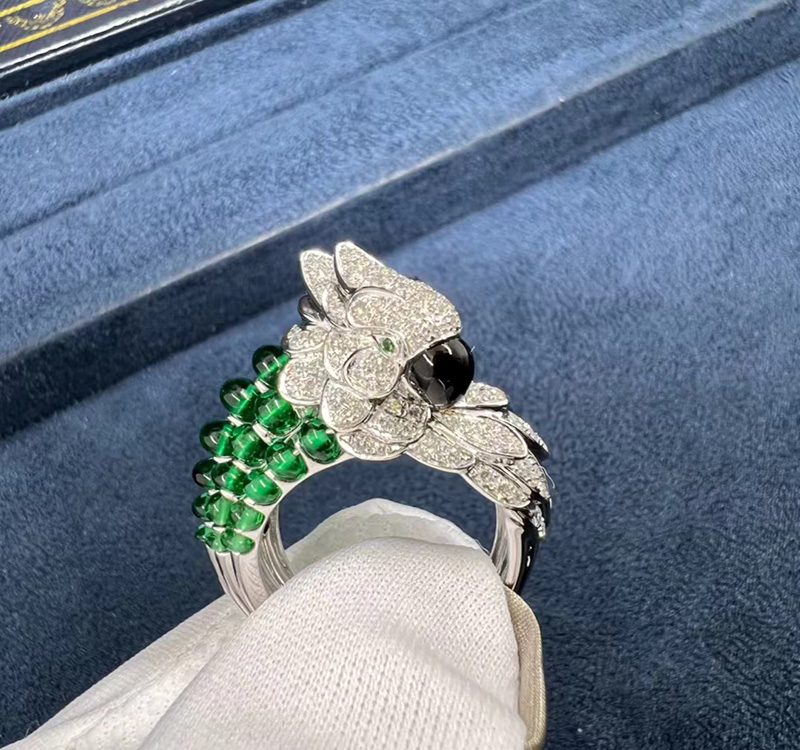 dp4jqtwyx2o Cartier Les Oiseaux Libérés 18k White Gold Emearls and Diamonds Parrot Ring H4312100 - High Quality 18k Gold and Diamond Luxury Distinctive Collection Designer Jewelry Customized Factory Price - Image 2