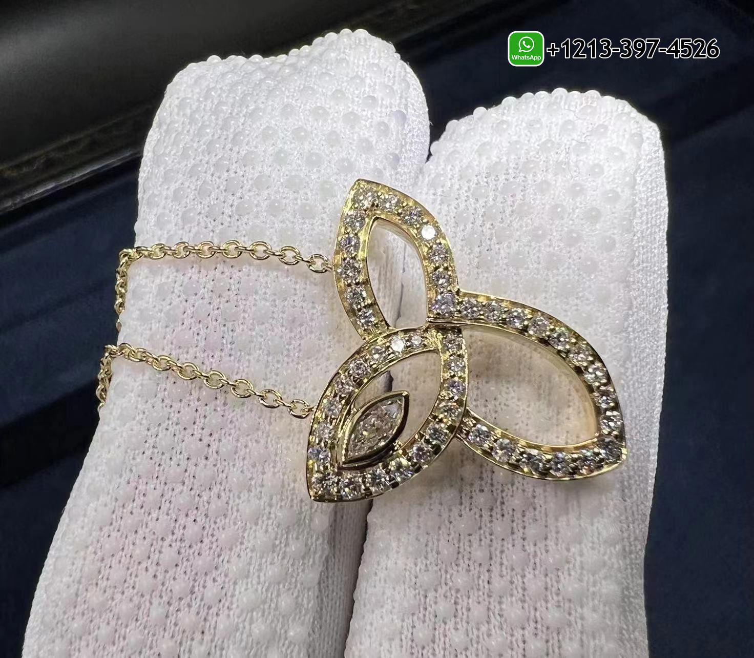jy2qgceolbj Custom Made Best Sellers Quality 1:1 Copy Harry Winston Lily Cluster 18K Yellow Gold Diamond Pendant Necklace - High Quality 18k Gold and Diamond Luxury Distinctive Collection Designer Jewelry Customized Factory Price - Image 3