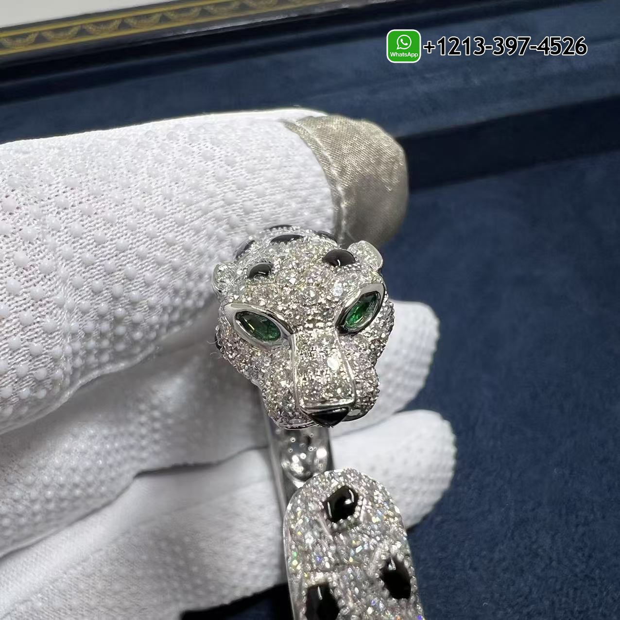 mm40bfyhago Cartier Panthere De Cartier Full Pave Diamond Emeralds Onyx 18k White Gold Bracelet For Sale - High Quality 18k Gold and Diamond Luxury Distinctive Collection Designer Jewelry Customized Factory Price - Image 11