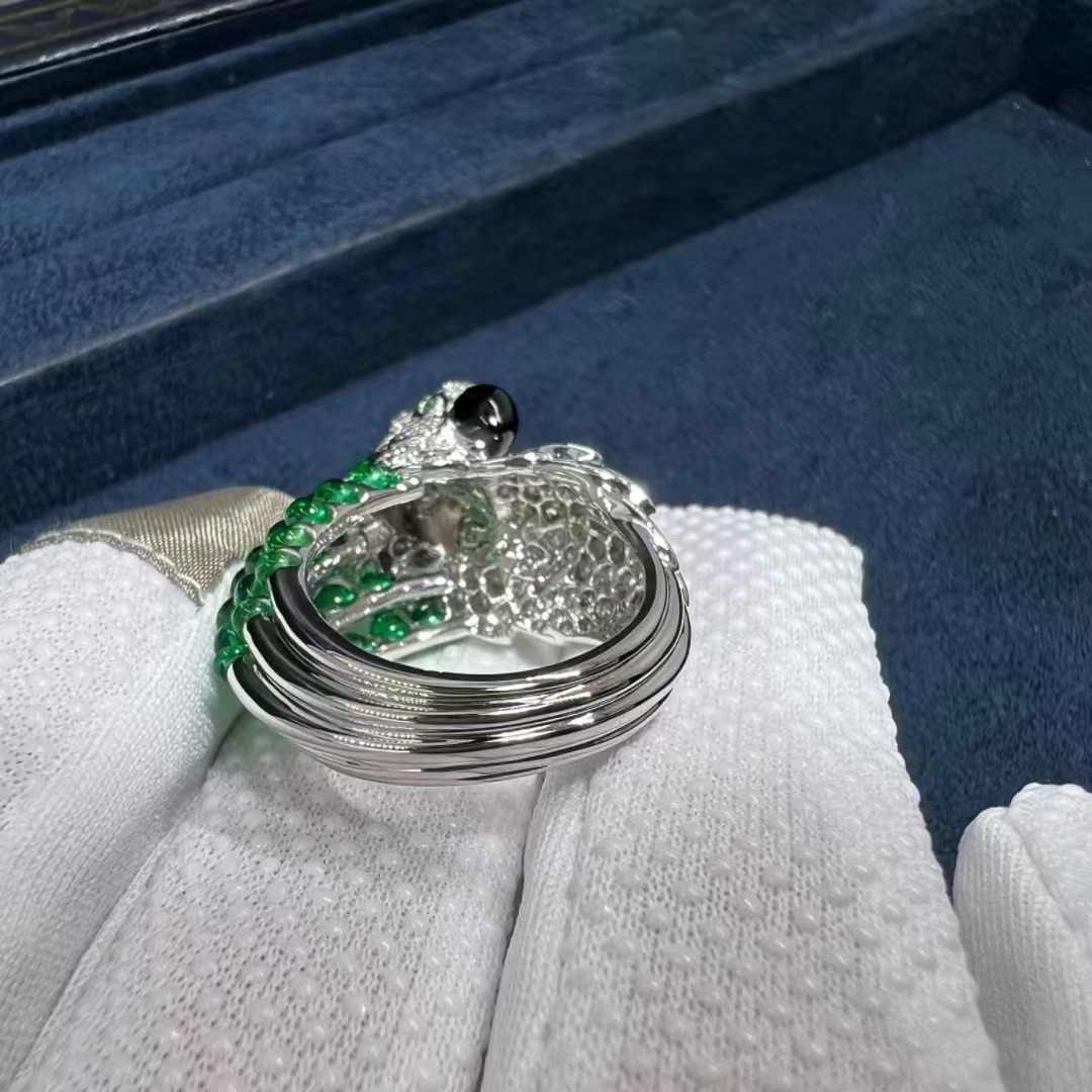 zyebfg1htxs Cartier Les Oiseaux Libérés 18k White Gold Emearls and Diamonds Parrot Ring H4312100 - High Quality 18k Gold and Diamond Luxury Distinctive Collection Designer Jewelry Customized Factory Price - Image 7